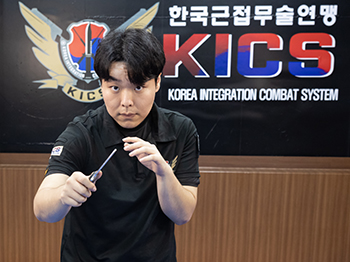 김승일